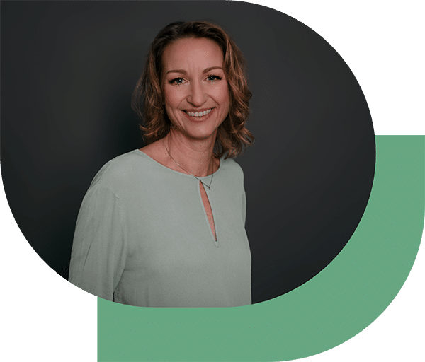 Naomi Radewalt begeleidt je in het herstellen van emotionele blokkades en het vergroten van zelfvertrouwen door lichaamsgerichte therapieën.