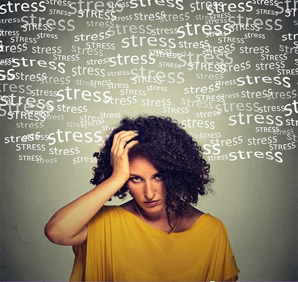 Stress en spanning Stress en spanning horen bij het leven. Een gezonde dosis stress helpt je om alert te blijven en te presteren. Maar als stress te lang aanhoudt of te intens wordt, raakt je systeem uit balans. Je voelt je opgejaagd, moe of overprikkeld en kunt lichamelijke of mentale klachten ontwikkelen.