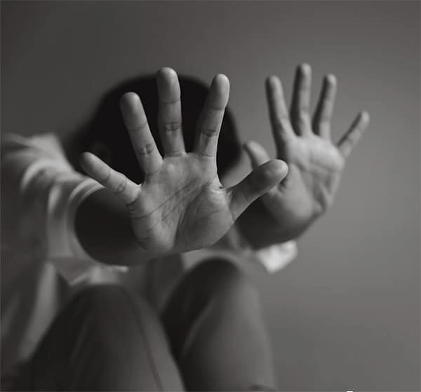 Als je regelmatig spanning, paniek of dreiging ervaart, kun je last hebben van angst. Dit is een natuurlijke reactie van je zenuwstelsel ter voorbereiding op een mogelijke bedreiging. 