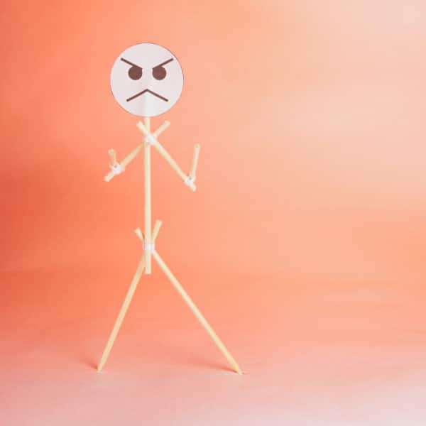 De Mind-body benadering biedt een vernieuwende kijk op chronische pijn en klachten. Het legt de nadruk op de invloed van emoties zoals angst, woede en schuld op aanhoudende lichamelijke klachten.